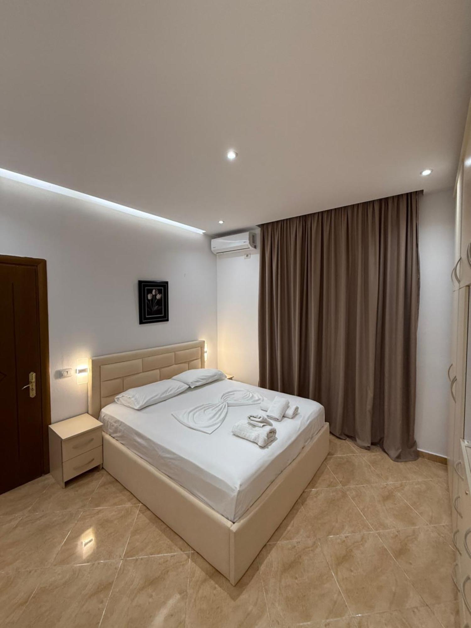Anel'S Guesthouse Берат Екстериор снимка